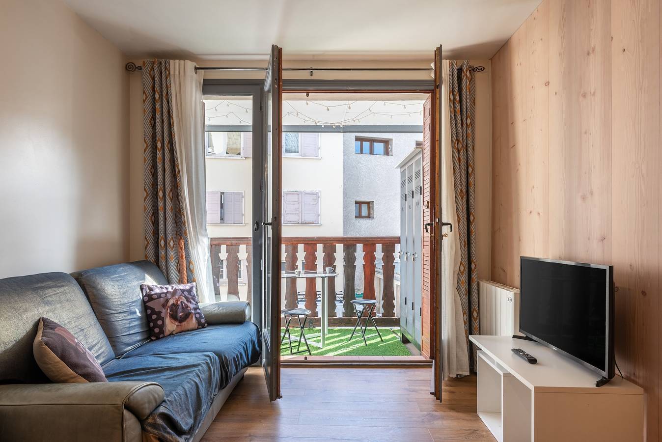 Ganze Wohnung, Le Petit Chez Nous: Ideale City-Auszeit mit Balkon, Ruhe und Komfort in Villard-de-Lans, Parc naturel régional du Vercors