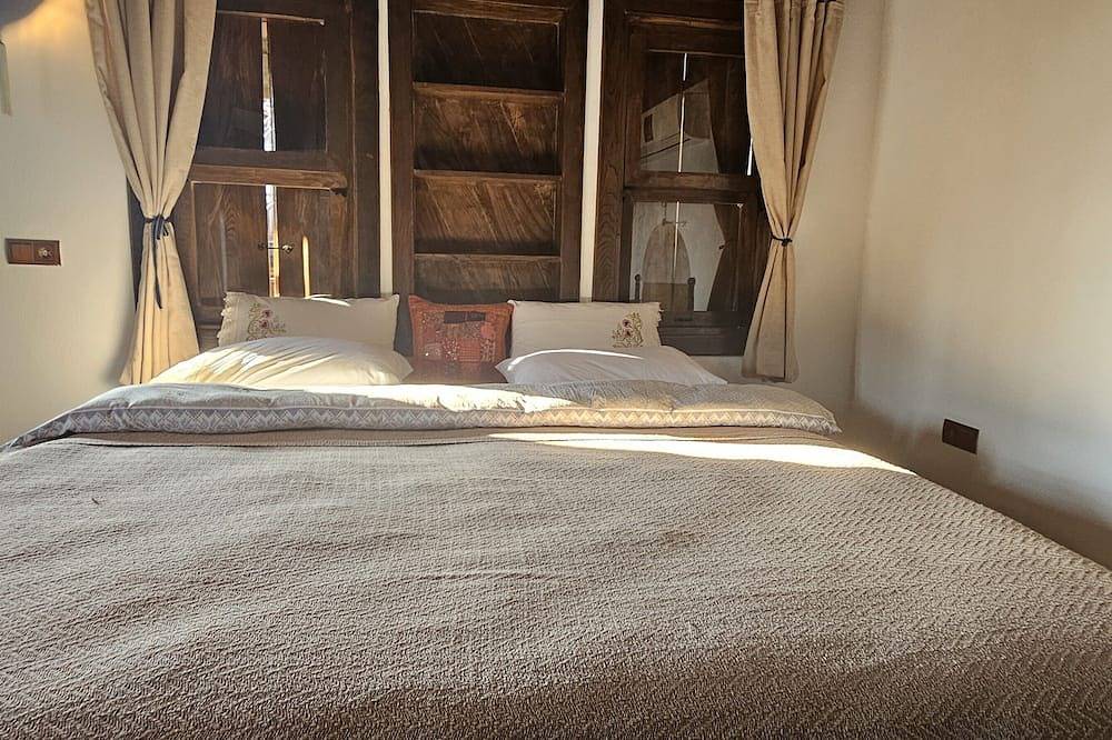 Birgi Mai Siyah Konak; Osmanlı döneminden kalma bağımsız girişli evler. in Provinz Izmir