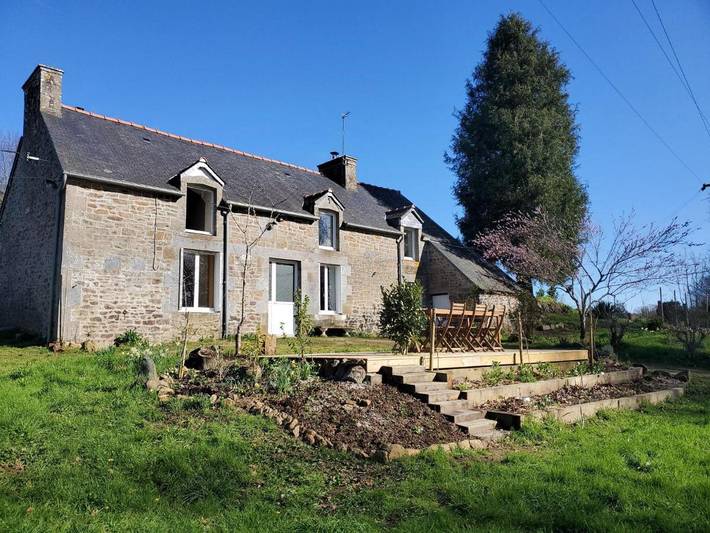 Maison d’hôte pour 3 personnes, avec Terrasse ainsi que Jardin et Vue à Saint-Pierre-de-Plesguen