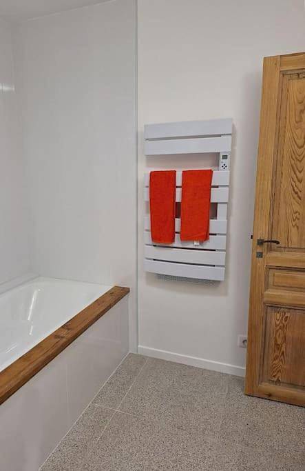 Location de vacances pour 6 personnes, avec jardin ainsi que vue et piscine, animaux acceptés à Taulignan - 2