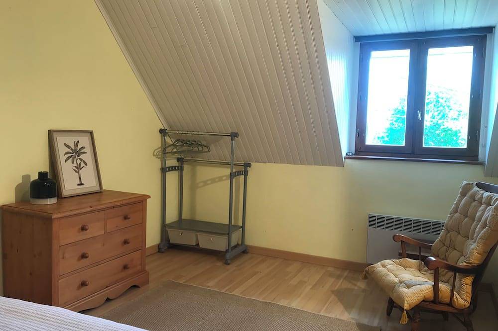 Breton cottage in the countryside, calm & comfort in Locoal-Mendon, Côte des Mégalithes