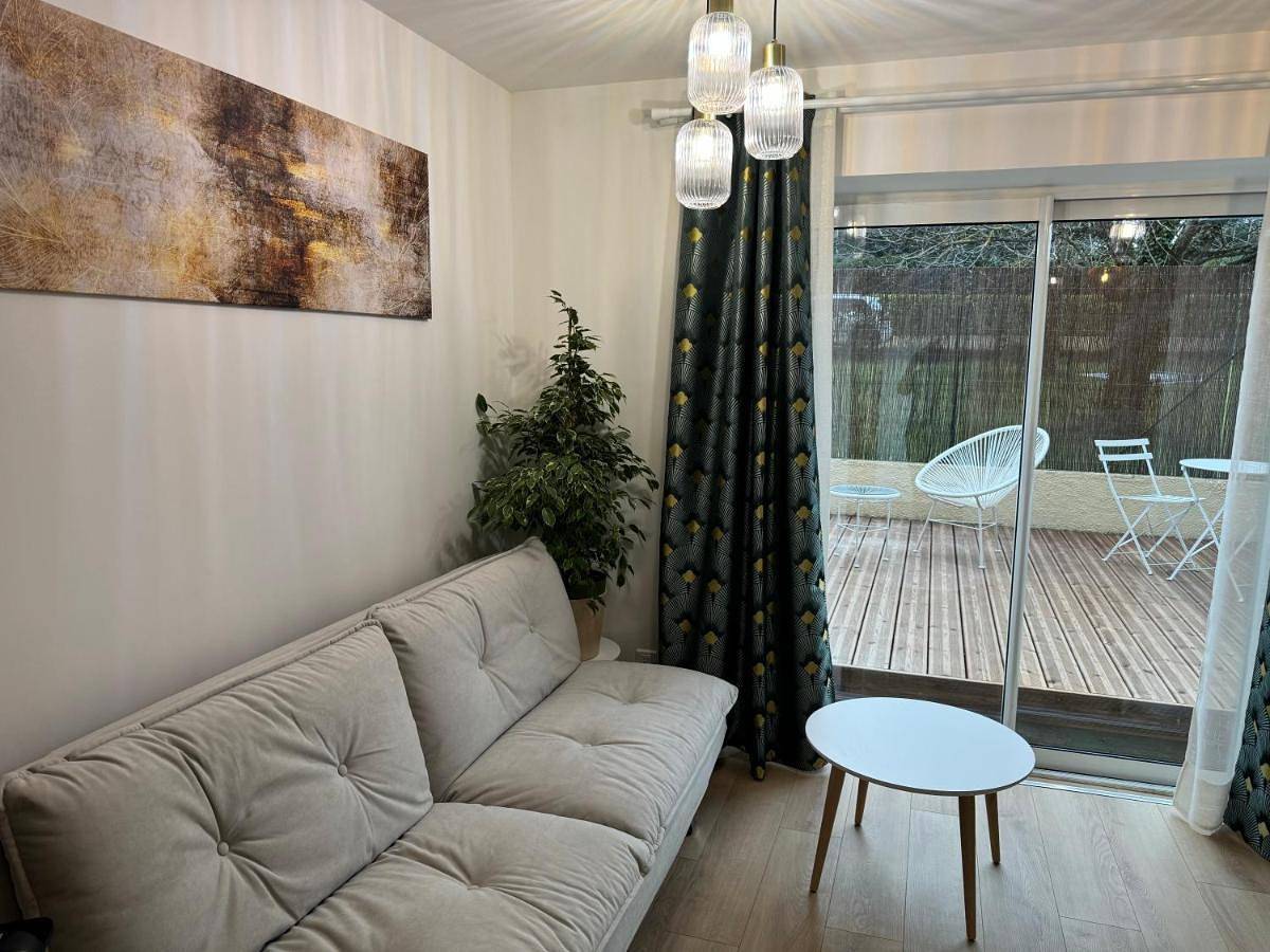 Appartement entier, L'Écrin de Marie-Lou Studio Cosy in Chaponost, Lyon et ses environs