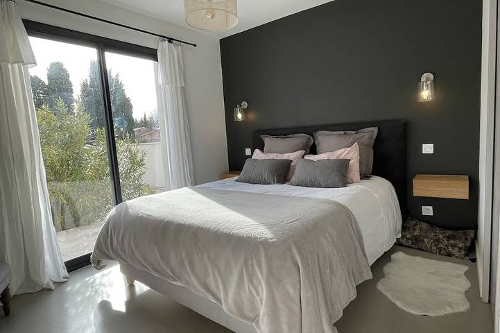 Location de vacances pour 10 personnes à Sainte-Cécile-les-Vignes - 2