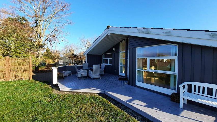 Ferieudlejning for 8 personer, med have i Korsør