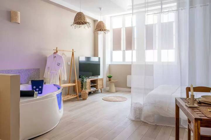 Location de vacances pour 2 personnes, avec jacuzzi à Nemours