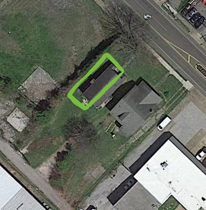 Vacation rental for 4 people, with balcony and yard in Knoxville