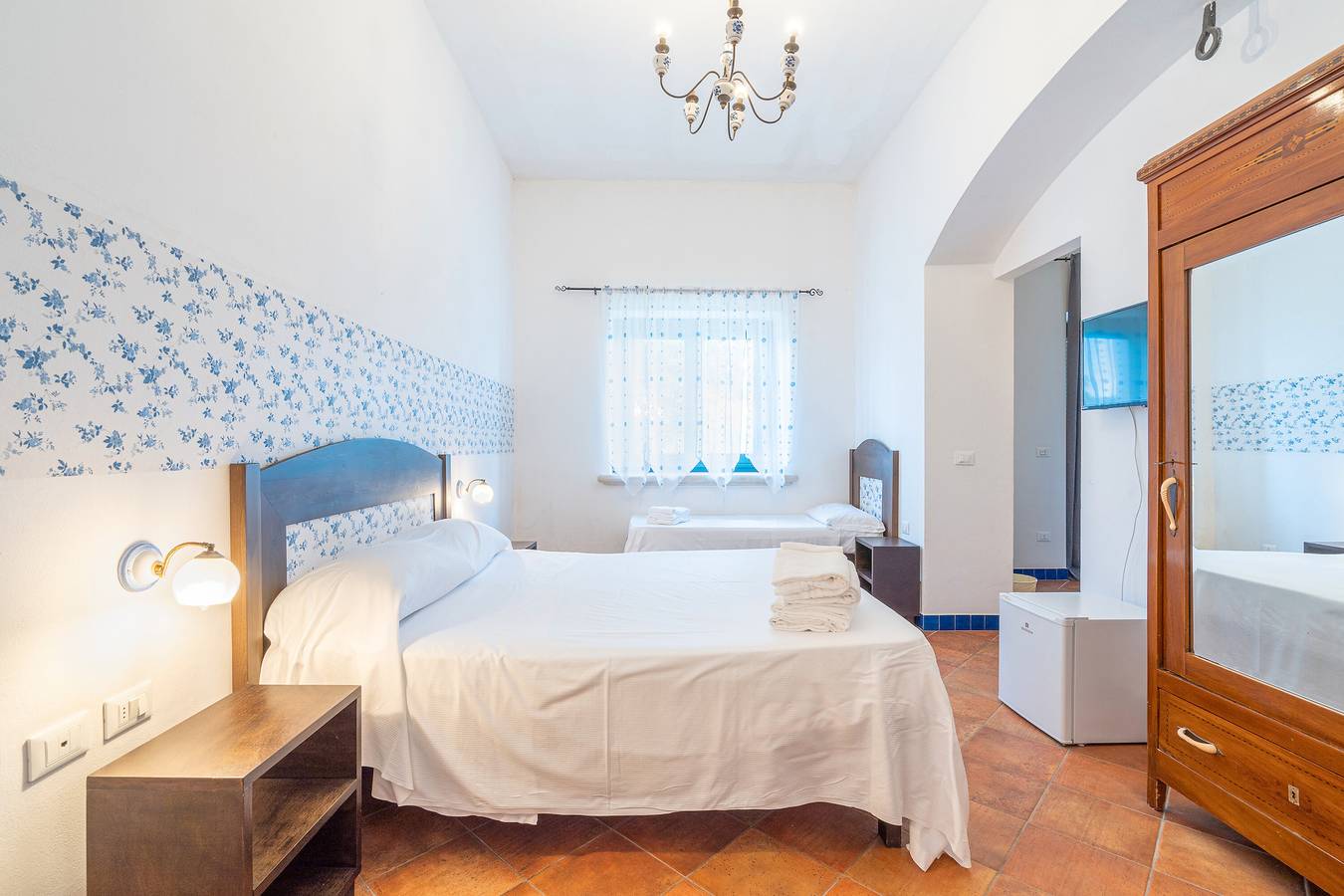 Zimmer 'Al Palmento Relais - Nero D'Avola R2' mit Gemeinschaftspool, Wi-Fi und Klimaanlage in Syrakus, Syrakus Provinz