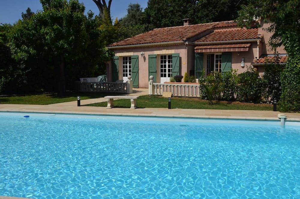 Spacieuse Villa provençale avec grande piscine entre Marseille et Cassis in Aubagne, Côte méditerranéenne (France)