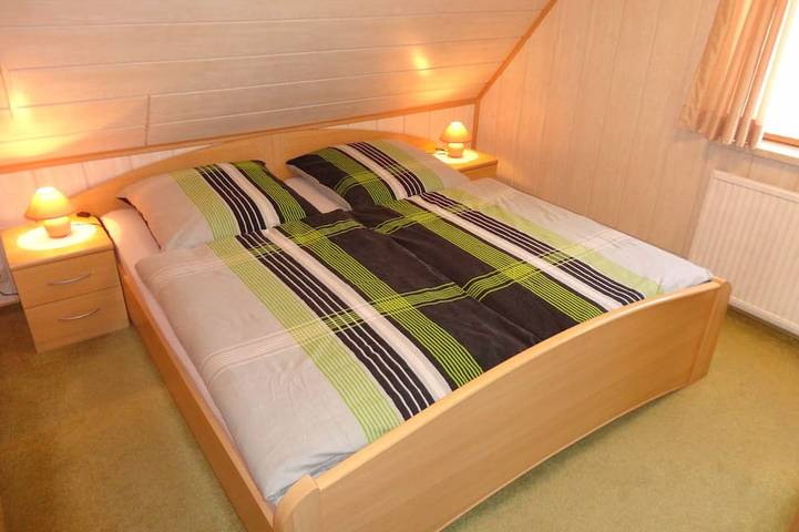 Ferienhaus für 5 Personen, mit Pool und Balkon im Erzgebirge - 2