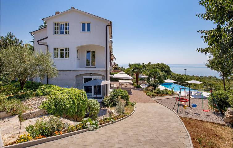 Location de vacances pour 2 personnes, avec Terrasse et Jardin à Rijeka
