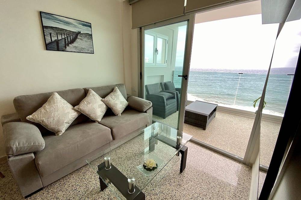 Apartamento entero, Bonito apartamento a pie de playa con gran terraza frente al mar in Hoya del Pozo, Gran Canaria Este