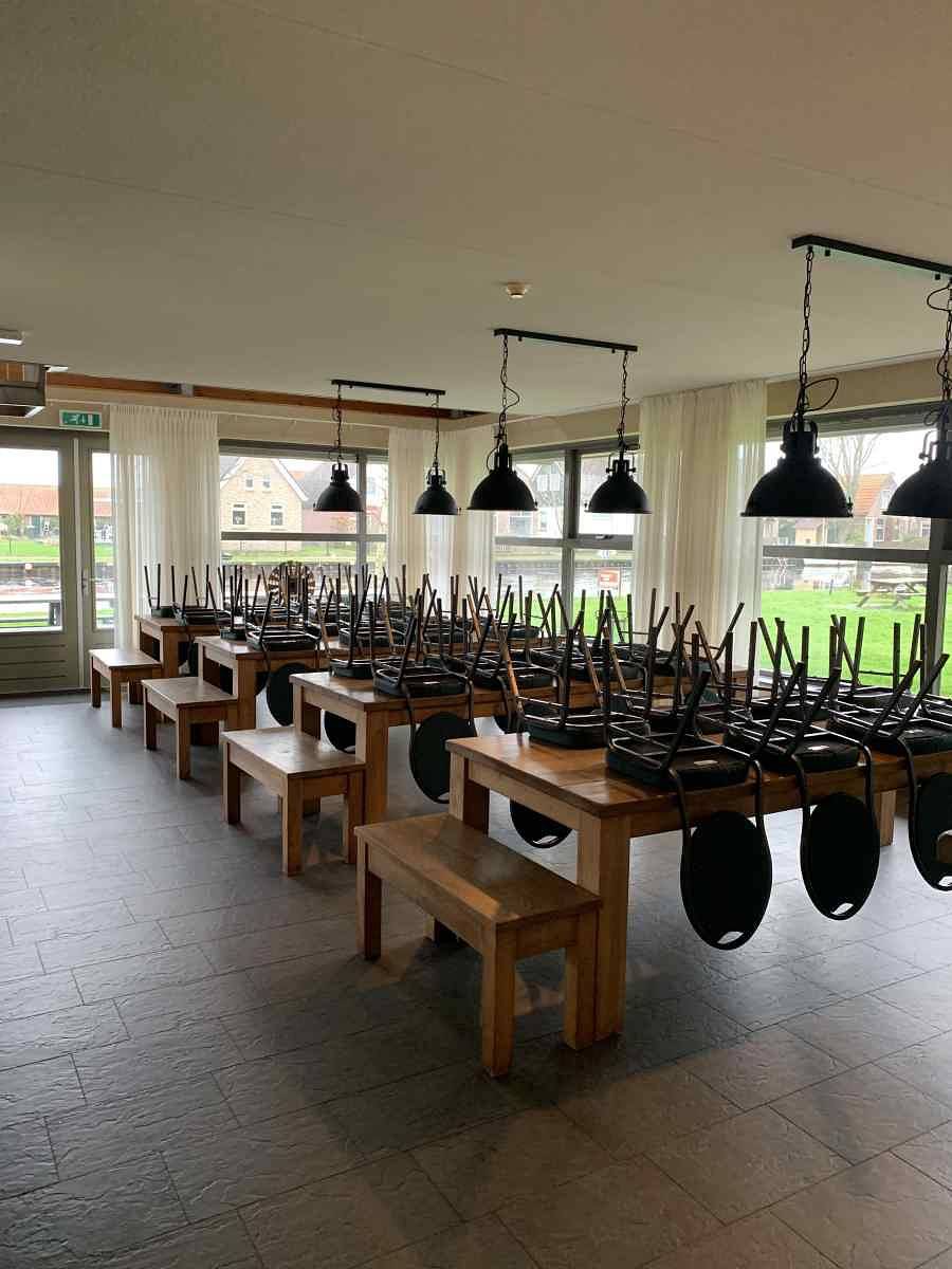 Luxus-Gruppenunterkunft für 40 Personen mit kostenlosem Internetzugang. in Ossenzijl, Nationalpark Weerribben-Wieden