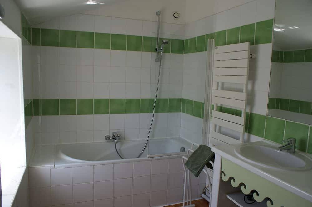La Fermette, casa rural para 10 personas cerca de La Rochelle in Chambon (Charente-Maritime), Region de Rochefort