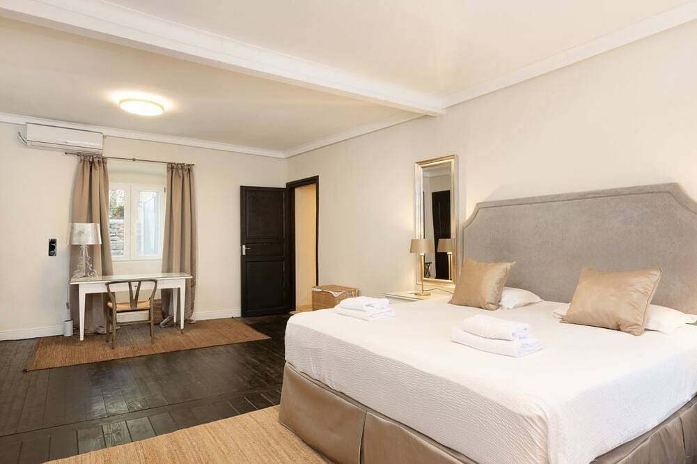 Entire apartment, Modern apartment with private outdoor space in Trieste, Carso