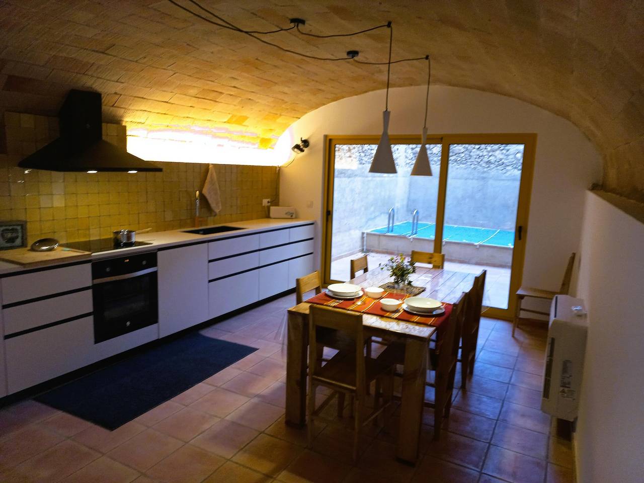 Casa Groga, para 6 personas, pequeña piscina privada, chimenea, wifi, A/A,  . . . in La Armentera, Alt Empordà