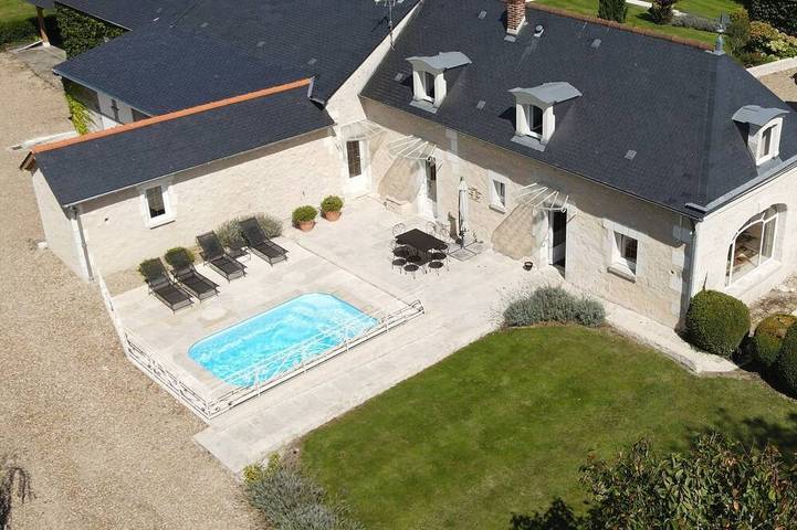 Location de vacances pour 6 personnes, avec jardin à Fougères-sur-Bièvre
