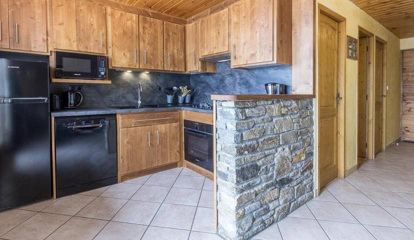 Chalet pour 6 personnes, avec jardin ainsi que vue et piscine, animaux acceptés à Bonneval-sur-Arc - 4