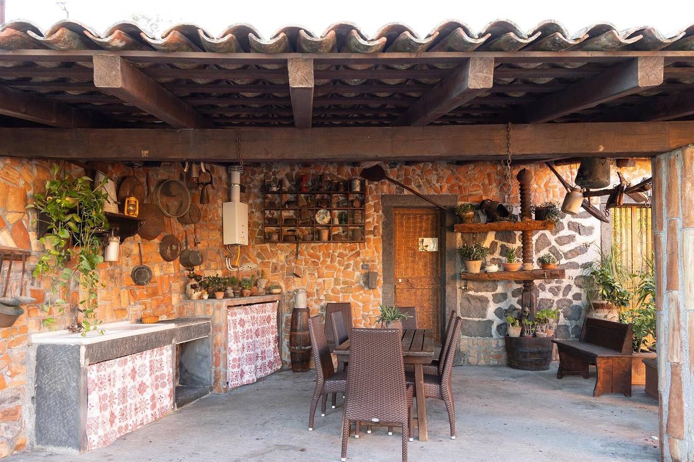 Villa Jelu with Mountain View, Wi-Fi and Air Conditioning in Castiglione di Sicilia, Mount Etna