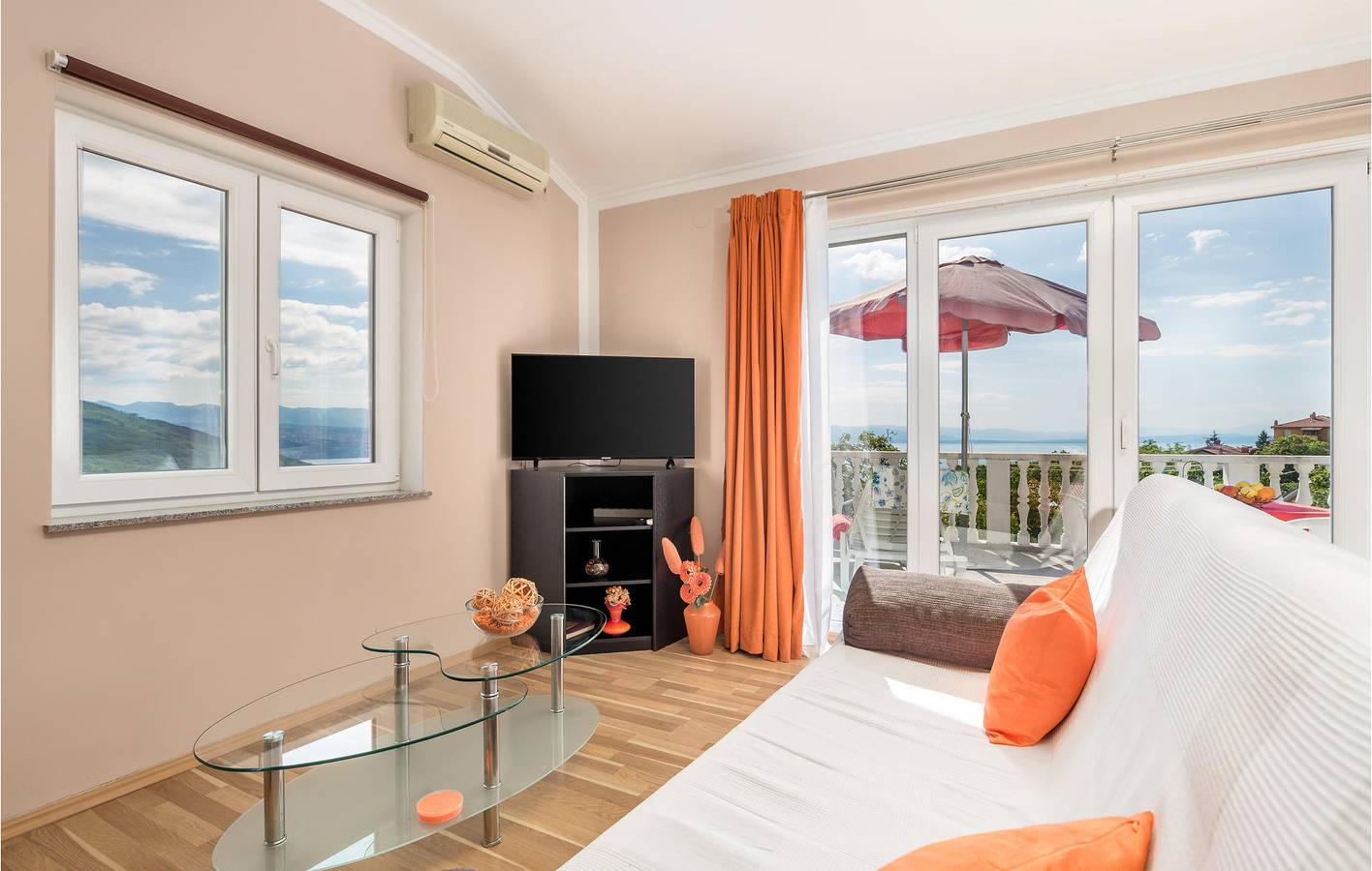 Ganze Ferienwohnung, Ferienwohnung für 4 Personen mit Terrasse in Icici, Primorje-Gorski Kotar