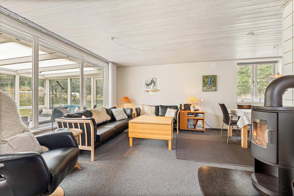 Kleines Sommerhaus in attraktiver Lage mit Wintergarten in Blavand, Varde