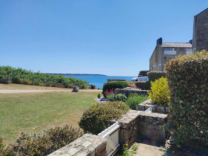Gîte pour 6 personnes, avec terrasse et vue dans Plage Tumiac