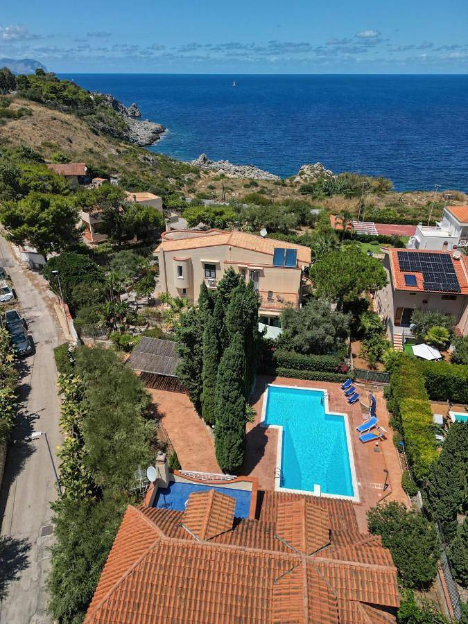 Villa für 6 Personen, mit Pool und Garten sowie Ausblick - 1