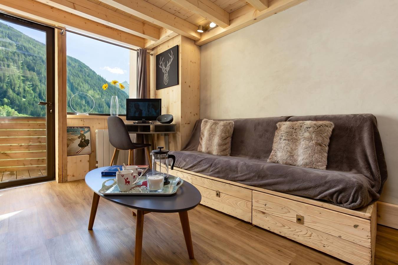 Appartement entier, Grand Roc C411 280m from Slopes, Mont-Blanc View, Parking & Wifi in Argentière, Chamonix-Mont-Blanc