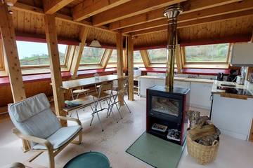 Gîte pour 4 personnes, avec terrasse et jardin, animaux acceptés à Saint-Cirgues-de-Jordanne