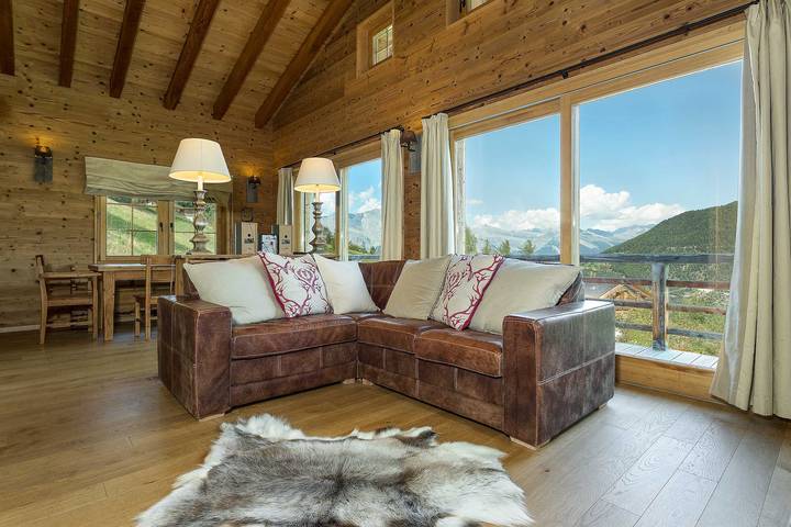 Chalet für 9 Personen, mit Terrasse im Wallis - 2