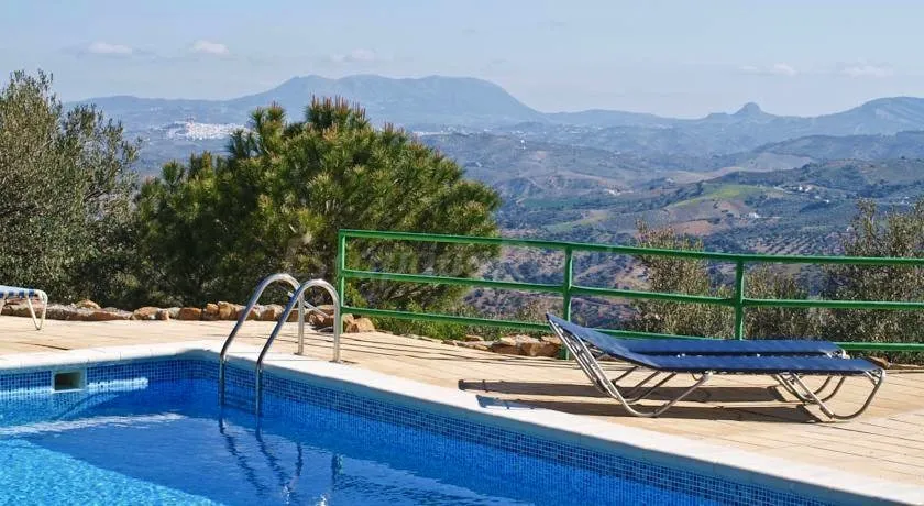 Country house for 4 people, with pool and garden as well as view and lake view - 1