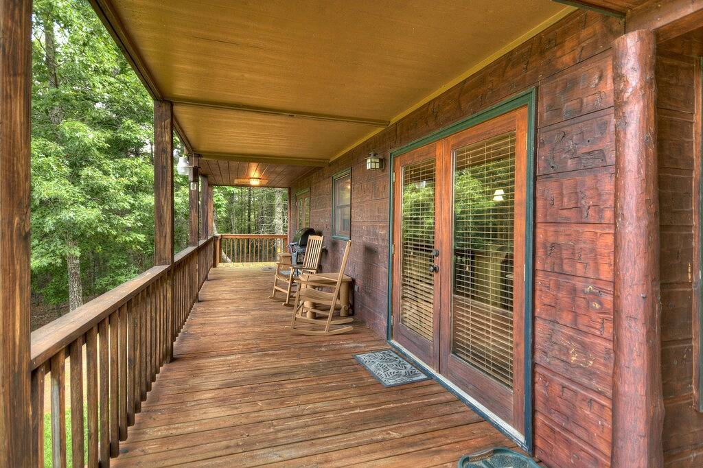 Mountain Views! Firepit! Hot Tub! Unwind, Unplug, Explore! Near the Toccoa River in Chattahoochee National Forest