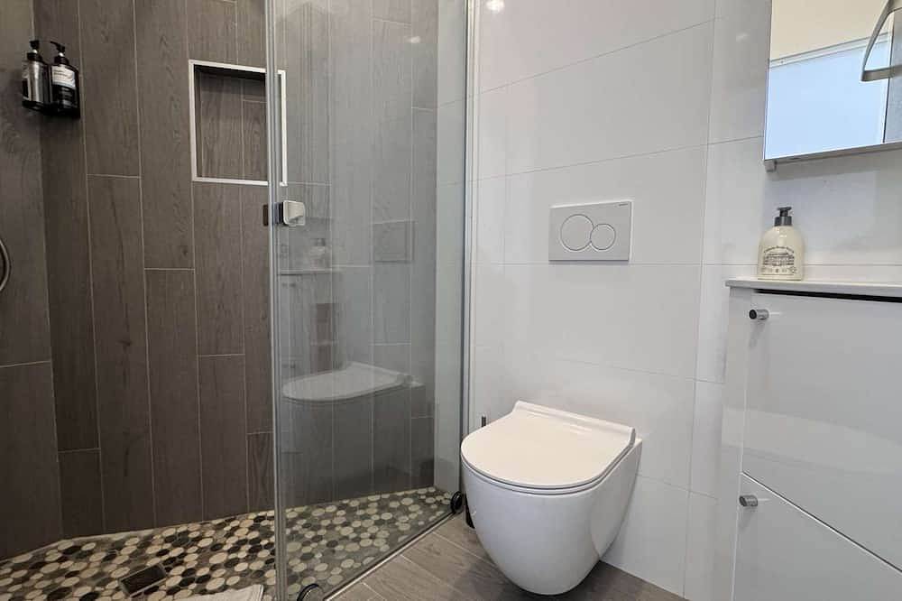 Ground floor studio, terrace, parking near Paris in Maisons-Alfort, Valle del Marne