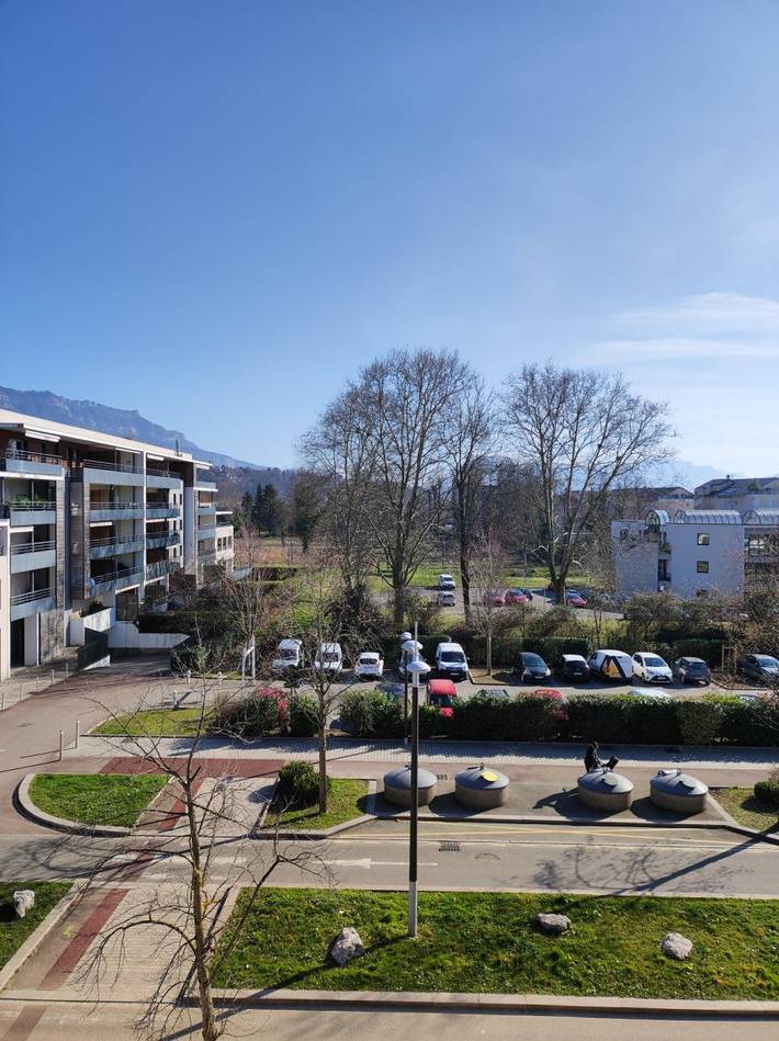 Gîte pour 6 personnes, avec vue sur le lac et terrasse dans Esplanade du Lac ( Aix-les-Bains) - 3