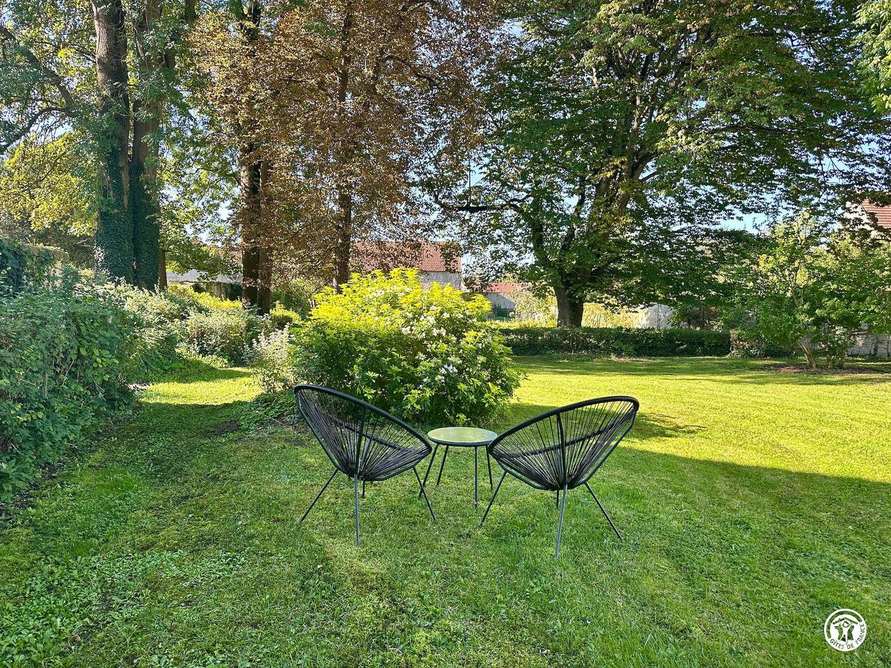 Gemütliches Zimmer mit privater Terrasse und Wifi in Laignes, Montbard und Umgebung