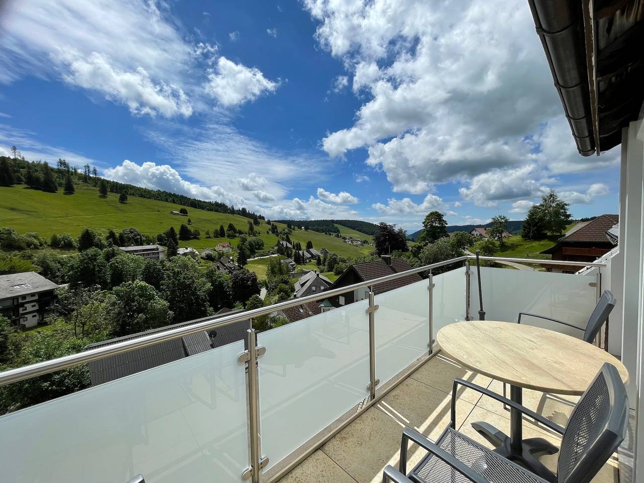 Entire apartment, Apartment 'Stübenwasen' with Balcony and Wi-Fi in Todtnauberg (Todtnau), Todtnau