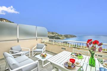 Appartement De Vacances pour 4 Personnes dans Roquebrune-Cap-Martin, Région de Nice, Photo 1