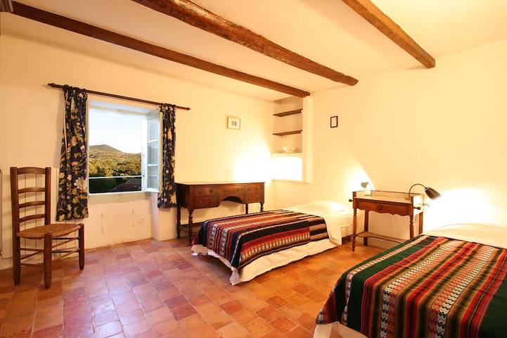 Location de vacances pour 6 personnes, avec jardin à Mirabel-aux-Baronnies - 4