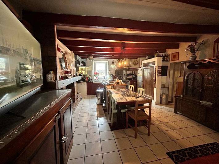 Location de vacances pour 10 personnes, avec jardin ainsi que piscine et jacuzzi, animaux acceptés à La Grève-sur-Mignon - 3