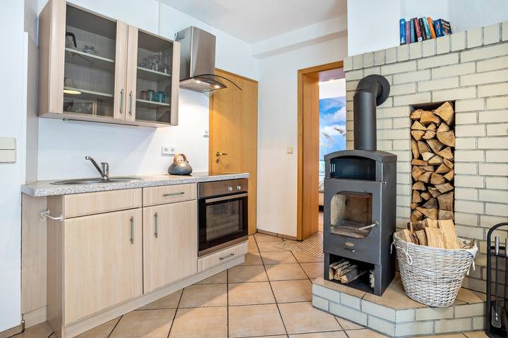 'Ferienhaus Annika' mit privater Terrasse, privatem Garten und Wi-Fi in Oberuckersee, Uckermark