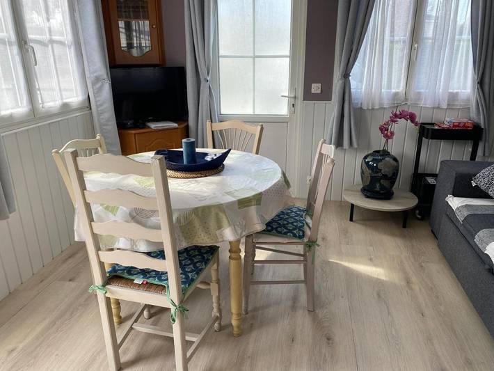 Location de vacances pour 6 personnes, avec jardin et piscine, animaux acceptés à Biville-sur-Mer - 4