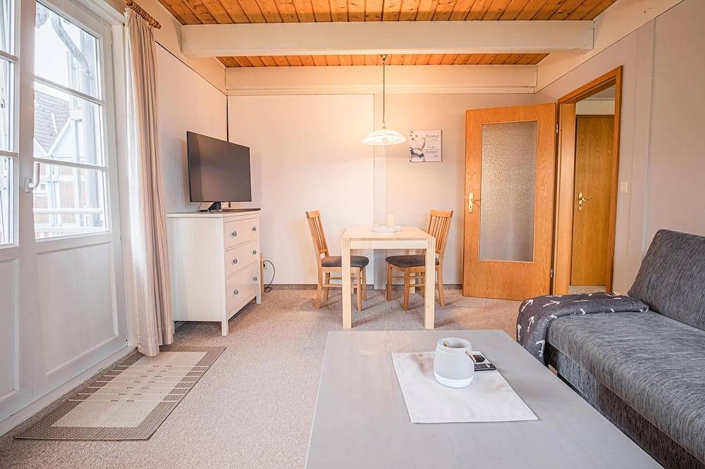 Ganze Wohnung, Entspannte Ferienwohnung „Heimat auf Zeit“ direkt am Meer auf Pellworm! in Tammensiel, Pellworm