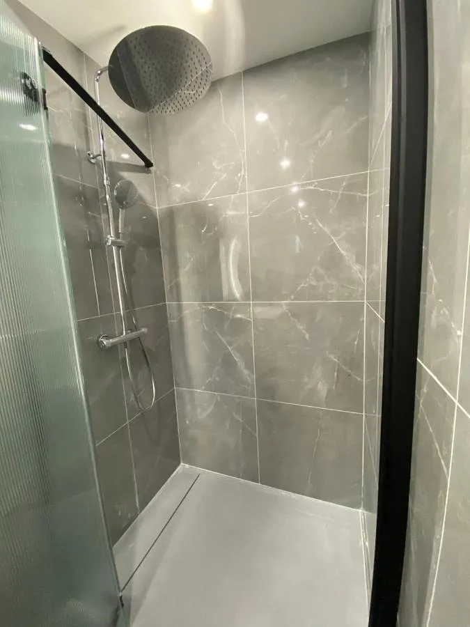 Chalet para 2 personas, con jardín además de vistas y piscina - 1