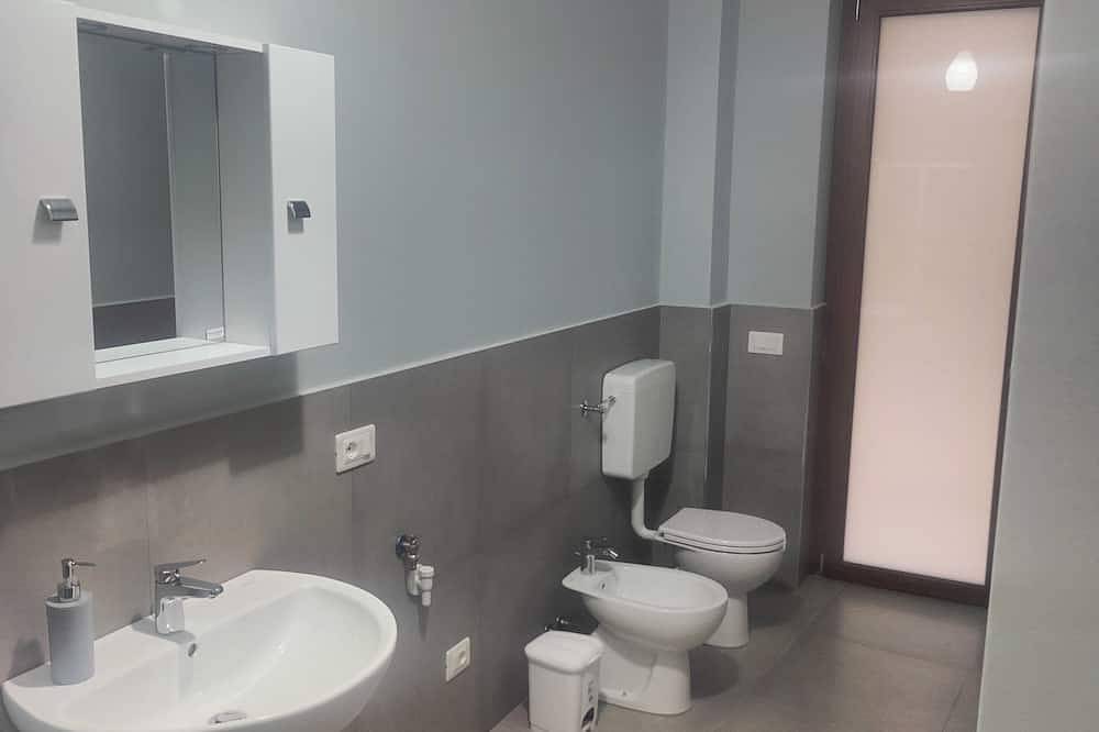 Appartamento intero, Cuneo Bedrooms in Cuneo, Provincia di Cuneo