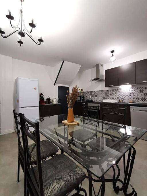 Two-Bedroom House in Domfront, Parc naturel régional Normandie-Maine