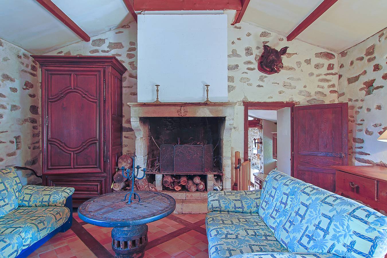 Maison de campagne 'Domaine La Roblinière 10min Plage' avec terrasse privée, jardin privé et Wi-Fi in Landevieille, Vallée de la Loire