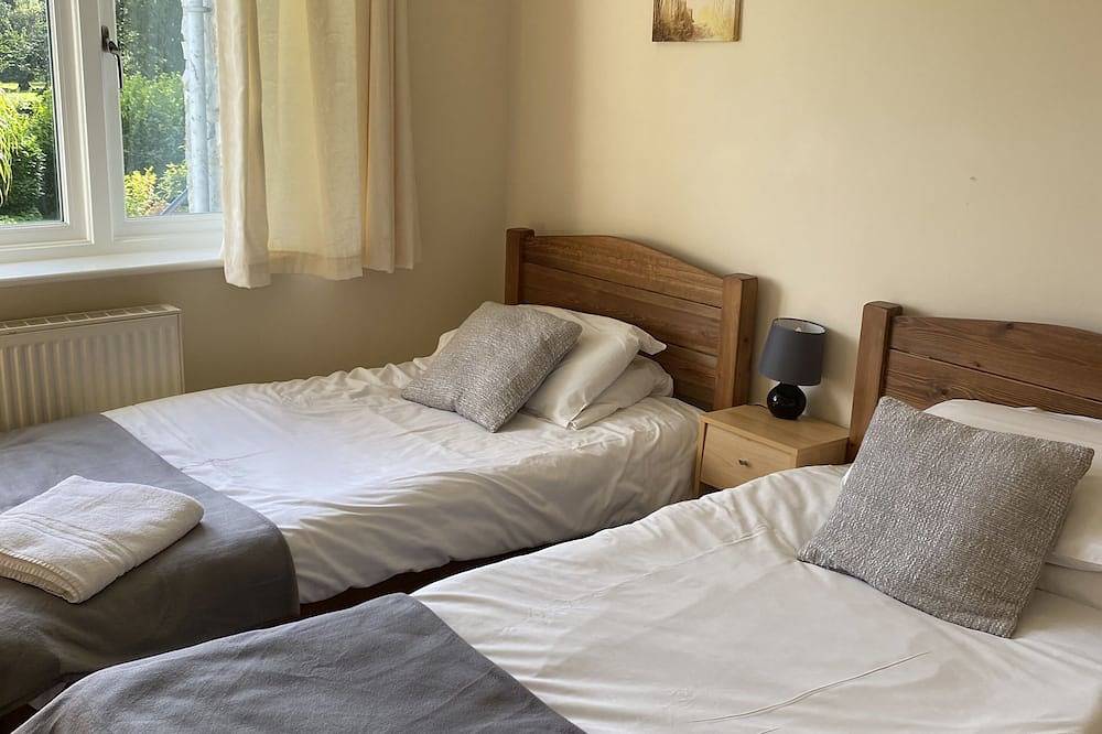 Self Catering Holiday Bungalow in Ilam near Dovedale in Staffordshire