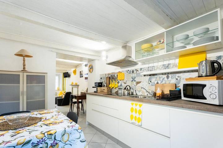 Gîte pour 6 personnes, avec jardin et vue, animaux acceptés à Schignano - 2