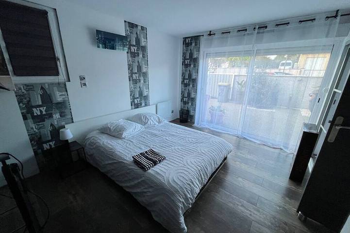 Location de vacances pour 11 personnes, avec terrasse et jardin à Saint-Bonnet-de-Mure - 2