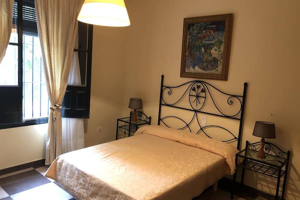 Beautiful house rociera to enjoy with your people in El Rocío, Almonte