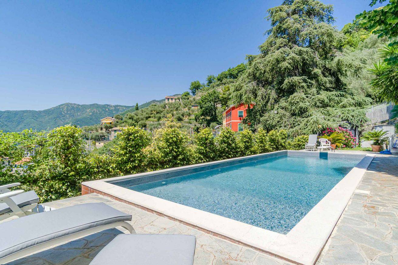 Appartamento intero, Guesthost - Exclusive Villa with pool & parking in Rapallo (Città), Rapallo